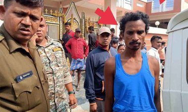 बेटी फोन में बहुत देर से कर रही थी बात आवाज देने पर नही सुनी तो गुस्साए पिता ने लाठी से मारकर कर दी हत्या