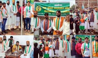 रजा यूनिटी फाउंडेशन के द्वारा शानी शौकत से मनाया गया यौमे आजादी का जश्न, देश का झंडा फहराकर बांटी गई मिठाइयां