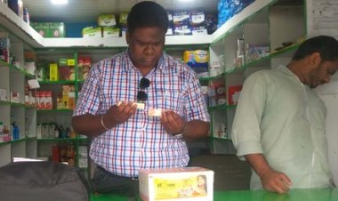 औचक निरीक्षण में मिली अनियमितताएं महालक्ष्मी मेडिकल स्टोर का लाइसेंस निलंबित, औषधि निरीक्षक ने लिया एक्शन