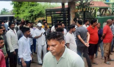 भिलाई में नगर निगम के सभापति चंद्राकर के घर सुबह पुलिस ने दी दबिश, गिरफ्तारी न होने से लौटी खाली हाथ, नहीं हुई गिरफ्तारी