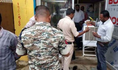 बगैर पंजीयन के संचालित हो रहे दो क्लिनिक में छापा मारकर किया सील, छापेमारी से मचा हड़कंप तो क्लिनिक बंद कर भागे संचालक