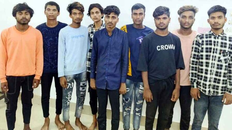 चाकू की नोंक पर ट्रक चालकों से लूटपाट करने वाले 1 नाबालिग समेत 10 आरोपियों को पुलिस ने किया गिरफ्तार