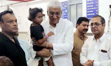 टीका लगाने के बाद दो नवजात मासूमों की मौत, कई बच्चे अस्पताल में भर्ती, टीएस सिंहदेव ने की पीड़ित बच्चों के परिवारों से मुलाकात, बोले- फौरन की जाए जांच