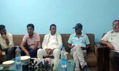 विधायक जनक ध्रुव नें गरियाबंद मे पत्रकारों से की मुलाकात, छत्तीसगढ़ हॉस्पिटल छुरा में हुए नवजात शिशु की मौत के मामले पर कही बात