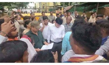 अवैध कब्जा और शिवलिंग में तोड़फोड़ को लेकर ग्रामीण और बजरंग दल में भारी आक्रोश, एसडीएम कार्यालय का किया घेराव