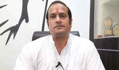 महाराष्ट्र विधानसभा चुनाव के लिए कांग्रेस ने जारी की उम्मीदवारों की चौंथी लिस्ट, बदले उम्‍मीदवारों के नाम, असम उपचुनाव के स्टार प्रचारक होंगे विकास उपाध्याय