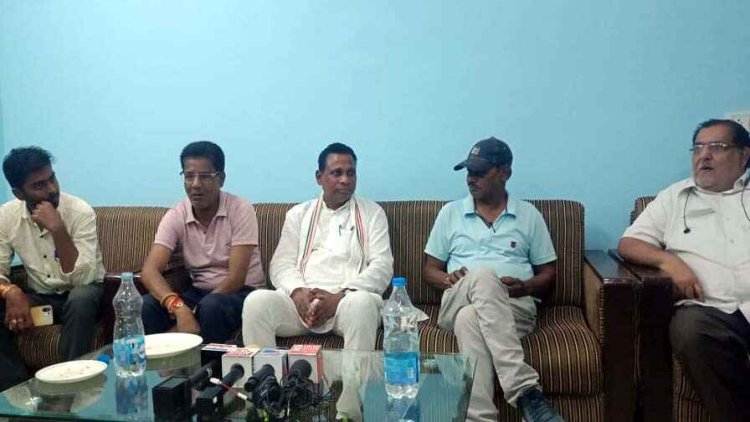 विधायक जनक ध्रुव नें गरियाबंद मे पत्रकारों से की मुलाकात, छत्तीसगढ़ हॉस्पिटल छुरा में हुए नवजात शिशु की मौत के मामले पर कही बात