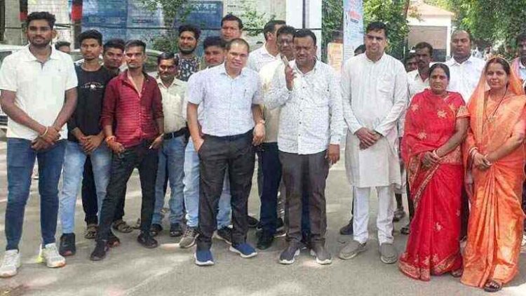 जिला पंचायत सदस्यों और सरपंचों ने सीईओ पर लगाए गंभीर आरोप, कहा- भ्रष्टाचार को दे रहे संरक्षण, कलेक्टर को सौंपा ज्ञापन