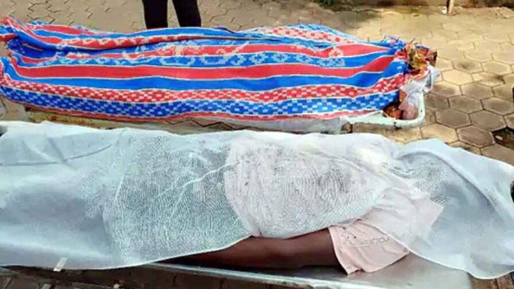 बागेश्वर धाम के दर्शन कर लौट रहे श्रद्धालुओं की कार ट्रक से भिड़ी, 4 की मौत, 6 गंभीर. कार-ट्रक की टक्कर, 2 की गई जान, 5 घायल