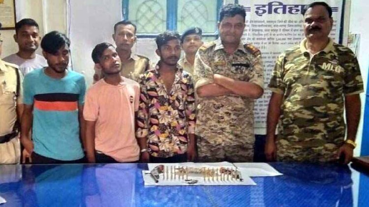 छत्तीसगढ़ में पिस्टल की नोक में लूट करने वाले 4 आरोपी गिरफ्तार, आरोपियों से नगदी रकम, 2 नग 315 बोर कट्टा और 17 नग कारतूस बरामद