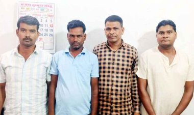 रात को जुआरियों का लगा जमावड़ा, पुलिस के पहुंचते ही जुआरी बाइक छोड़कर मौके से हुए फरार, मोटरसाइकिल जब्ती के बाद 4 जुआरियों के खिलाफ एक्शन