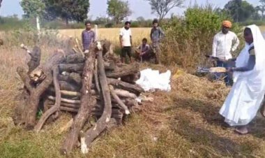 छत्तीसगढ़ में चाचा के अंतिम संस्कार के लिए भतीजे ने मांगे एक लाख रुपये, फिर पत्नी ने दी पति को मुखाग्नि, नजारा देख छलक पड़े लोगों की आंखों से आंसू