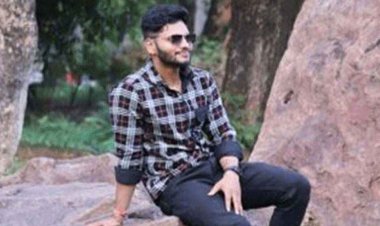 इंटरसिटी ट्रेन के बाथरुम में फंदे से लटकती मिली प्रेमी की लाश, प्रेमिका पर प्रताड़ना का आरोप, पुलिस कर रही मामले की जांच