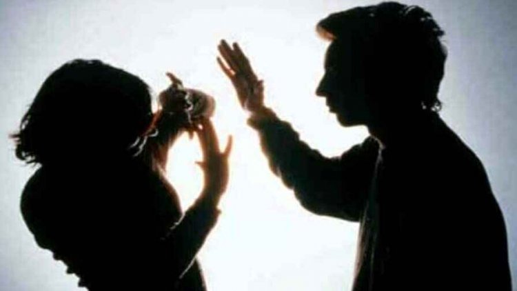 विवाहिता ने मारपीट और दहेज प्रताड़ना व पति का पराई युवती से संबंध का लगाया आरोप, थाने पहुंची पीड़िता, जांच में जुटी पुलिस