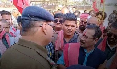 नगर में रैली निकालकर थाना घेरने पहुंचे केंद्रीय अध्यक्ष अमित बघेल, प्रधानमंत्री नरेंद्र मोदी के खिलाफ FIR की कर डाली मांग!