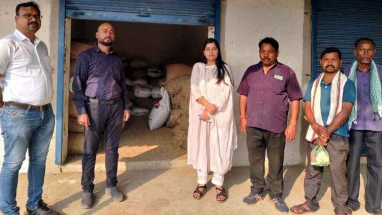 खाद्य विभाग ने की छापामार कार्यवाही, दो आरोपियों से 600 बोरा धान जप्त, नेताओं के नाम आ रहे सामने, मचा हडकंप