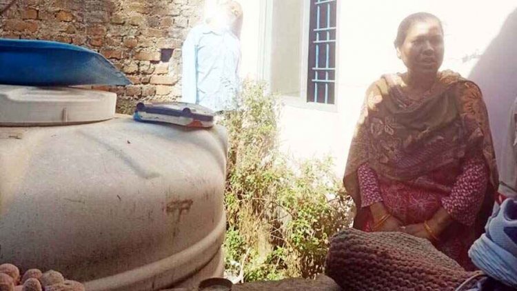 फांसी के फंदे पर झूलती मिली मितानिन के पति की लाश, कारण अज्ञात, इलाके में फैली सनसनी, पुलिस कर रही मामले की जांच
