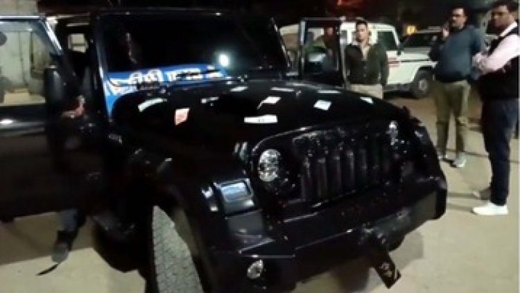 अनियंत्रित होकर सड़क किनारे पलटा धान लदा ट्रक, ड्राइवर ने कूदकर बचाई जान, थार गाड़ी के शीशे पर लगाई ब्लैक फिल्म, पुलिस ने की कार्रवाई