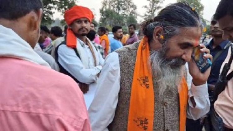 सांसद भोजराज नाग और ठेकेदार के बीच हुई मोबाईल पर तनातनी का माहौल, बहसबाजी और गाली गलौज, वीडियो जमकर हो रहा वायरल