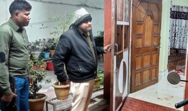 ज्वेलरी शॉप संचालक की घर में घुसकर हत्या, दो नकाबपोश बदमाशों ने दिया वारदात को अंजाम, आरोपी क्रेटा कार लेकर फरार. जांच में जुटी पुलिस