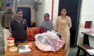 सुने मकान में चोरी, मामले में पुलिस को मिली कामयाबी, आरोपी पति-पत्नी को गिरफ्तार कर भेजा गया सलाखों के पीछे, सामान बरामद