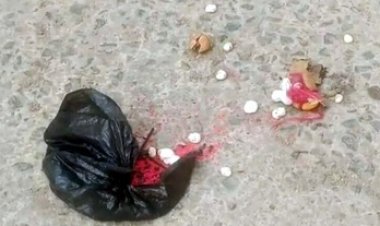 नगरीय निकाय चुनाव में जीत हार के लिए तंत्र-मंत्र का सहारा, प्रत्याशी के घर के बाहर पड़े मिले 2 पुतले, नीबू, सिंदूर, चावल, मखाना, मचा हड़कंप