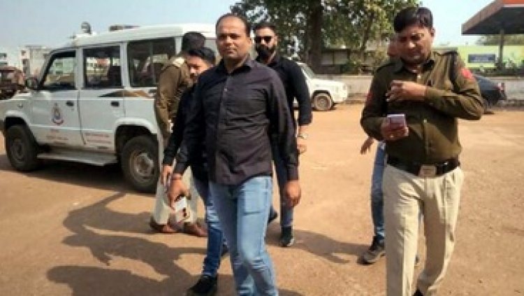 केंद्रीय कृषि मंत्री को काला झंडा दिखाने वाले कांग्रेसी कार्यकर्ता गिरफ्तार, आरक्षण प्रावधानों में दुर्भावना पूर्वक संशोधन के चलते OBC आरक्षण खत्म -दीपक बैज