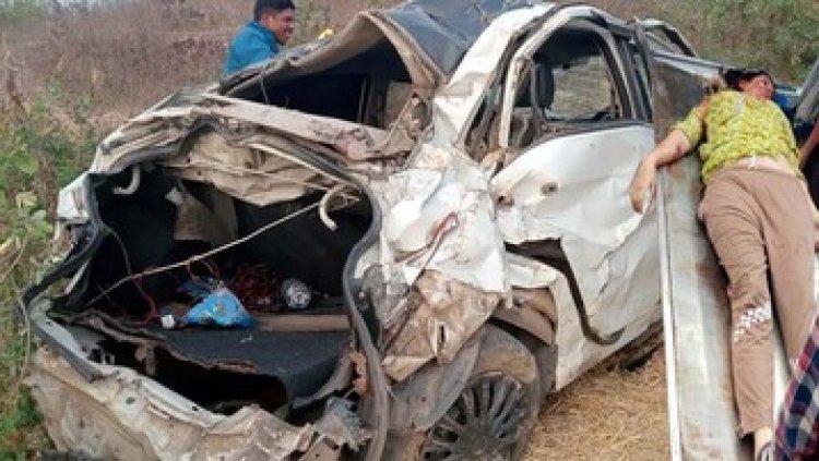 छत्तीसगढ़ में दर्दनाक सड़क हादसा, डिवाइडर से टकराई तेज रफ्तार कार, मनाली से घूमकर लौट रही दो मेकअप आर्टिस्ट लड़कियों की मौत, एक युवक घायल