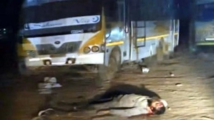 तेज रफ्तार ट्रक ने बाइक को मारी जोरदार टक्कर, उछलकर सड़क पर गिरे दोनों युवक, चाचा-भतीजे की मौके पर मौत, ड्राइवर वाहन लेकर फरार