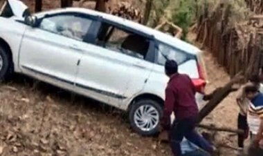 महाकुंभ से भिलाई लौट रहे श्रद्धालुओं की कार दुर्घटनाग्रस्त, सेवानिवृत नर्स की मौत, 6 घायल, मची चीख-पुकार, परिवार का रो-रोकर बुरा हाल