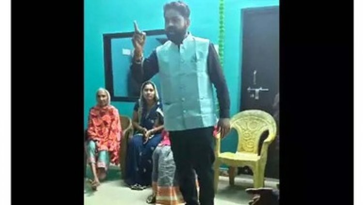 त्रिस्तरीय पंचायत चुनाव में पत्नी के लिए डरा धमकाकर वोट मांग रहा पति, सोशल मीडिया में वीडियो जमकर हो रहा वायरल, चुनावी माहौल गर्म