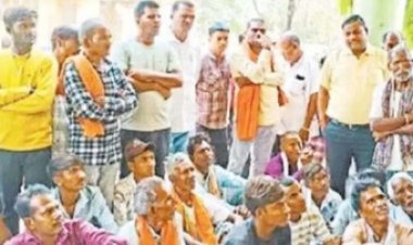 प्रधान आरक्षक ने धमकी देकर मांगी रिश्वत, परेशान किसान कुमार साहू ने खेत में पेड़ पर फांसी लगाकर कर लिया सुसाइड, ग्रामीण आक्रोशित