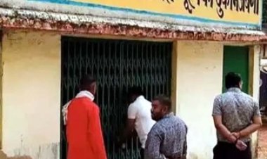 राशन दुकान में चना घोटाला, चार महीने का स्टॉक कर दिया गबन, ग्रामीणों ने लगाया कई गंभीर आरोप, जांच में जुटे खाद्य अधिकारी