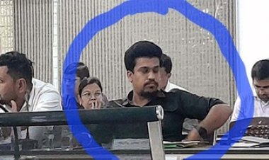 केंद्रीय मंत्री तोखन साहू के PA ने बनाया अपना पीए और जिला पंचायत के सामान्य सभा की बैठक में भेज दिया, CEO ने मीटिंग से निकाला बाहर