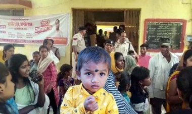 तालाब में डूबने से 7 साल के बच्चे की मौत, मातम में बदली शादी की खुशियां, आक्रोशित लोगों ने नगर पंचायत कार्यालय का किया घेराव