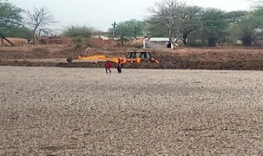 छुरा ब्लॉक के-सरकड़ा गांव में जल संकट, ग्रामीणों का फूटा आक्रोश, कलेक्टर से लगाई इंसाफ की गुहार, तालाब पर कब्जे की साजिश!