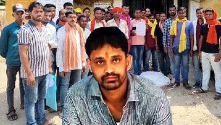 धान खरीदी खत्म होने के 4 महीने बाद भी हमालों को हमाली राशि का नहीं हुआ भुगतान, परेशान मजदूरों ने कलेक्टर से लगाई इंसाफ की गुहार