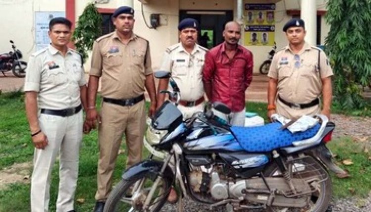 चचेरा भाई के सिर में कटार से जानलेवा हमला, पुलिस ने फरार आरोपी अनीस को रायपुर से गिरफ्तार कर भेजा सलाखों के पीछे