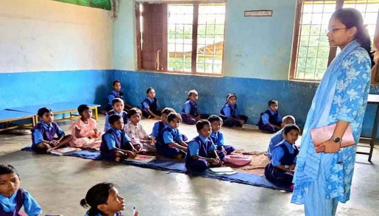 डिप्टी कलेक्टर के औचक निरीक्षण में नशे में मिला टीचर, प्राचार्य समेत कई टीचर नदारद, 5 को कारण बताओ नोटिस जारी