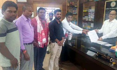 सती नाला में पुल निर्माण की मांग पर अड़े ग्रामीण, कलेक्टर को सौंपा ज्ञापन, नाराज ग्रामीणों ने चक्काजाम कर आंदोलन की दी चेतावनी