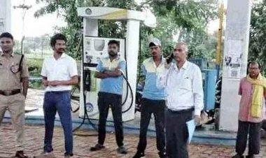 नियम तोड़ने पर कलेक्टर ने की बड़ी कार्रवाई, बिना हेलमेट फ्यूल देना पड़ा महंगा,  पेट्रोल पंप सील, संचालकों में मचा हड़कंप, CCTV से खुला राज