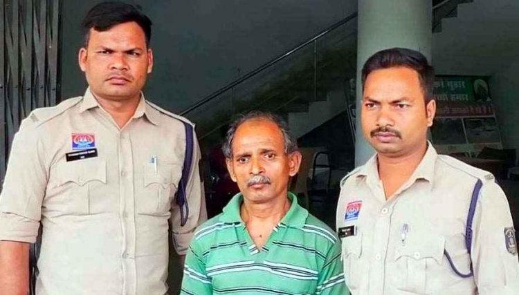 नवरात्र से पहले डोंगरगढ़ में ट्यूशन क्लास से लौट रही 4 वर्षीय मासूम बच्ची से दुष्कर्म की कोशिश, आरोपी 53 वर्षीय ज्ञानी गिरफ्तार