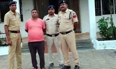 सरकारी नौकरी लगाने के नाम पर 45 लाख की ठगी, 3 साल से कांकेर में छिपा मास्टरमाइंड गिरफ्तार होकर पहुंचा सलाखों के पीछे