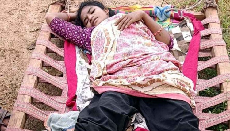 जंगल में आईईडी लगाने के दौरान हुआ विस्फोट, घायल महिला नक्सली को, छोड़ भागे साथी, पुलिस ने पहुंचाया अस्पताल, इलाज जारी