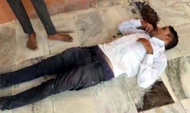 स्कूल गैलरी में सो रहे शराबी गुरुजी का वीडियो वायरल, नौकरी से छुट्टी, इधर फर्जी धान खरीदी का पर्दाफाश! संस्था प्रबंधक लालदेव सस्पेंड
