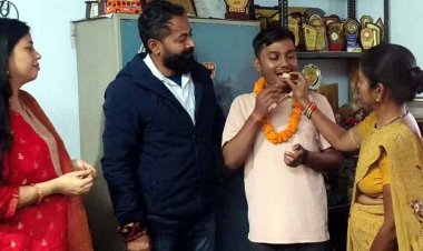 घरों में झूठे बर्तन धोकर मां ने दिलाई शिक्षा, सीजीपीएससी में 22वां रैंक हासिल कर बेटा बना अफसर, राज पटेल ने कर दिया कमाल