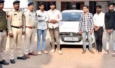 तेज रफ्तार चलती कार में स्टंटबाजी का वीडियो सोशल मीडिया में में जमकर वायरल होने के बाद सख्त कार्यवाही, आरोपी गिरफ्तार