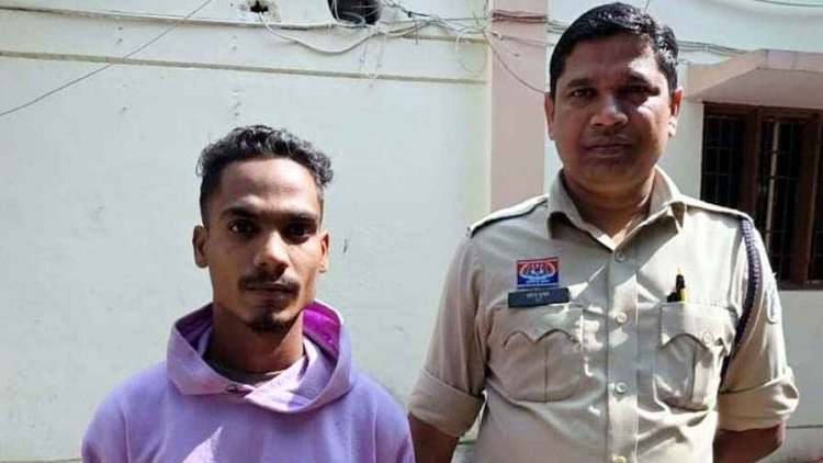 गोडाउन से 11 कट्टा धान चोरी, 24 घंटे भीतर पुलिस ने आरोपी हर्ष मानिकपुरी को किया गिरफ्तार, ई-रिक्शा और मोबाइल भी जप्त