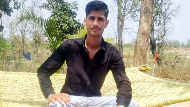 अज्ञात वाहन ने युवक को कुचला, शादी के दो साल बाद दर्दनाक हादसे में मौत, 11 महीने की बेटी अनाथ, परिवार में पसरा मातम, जांच में जुटी पुलिस