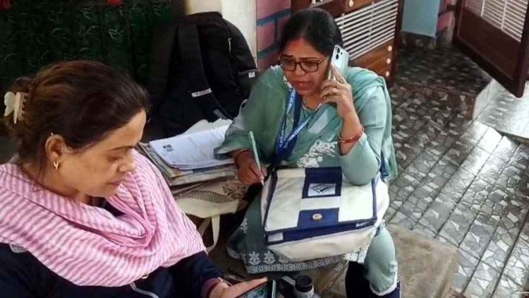 भाजपा पार्षद की धमकी से डरी-सहमी BLO फूट-फूटकर रोई, वीडियो वायरल, कांग्रेस पार्षद ने किया FIR सहित कड़ी कार्रवाई की मांग